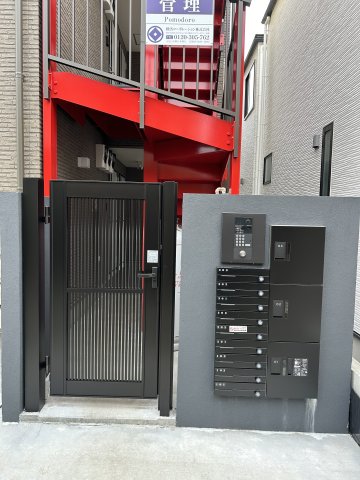 Pomodoro103号室 エントランス