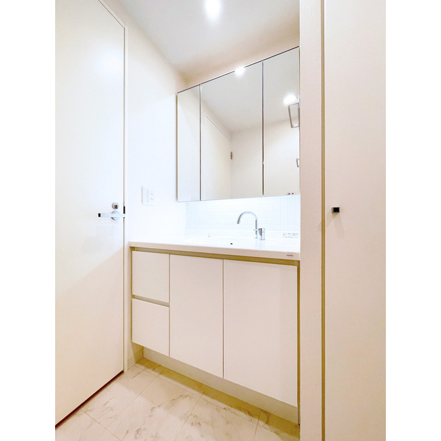 オーパスホームズ千駄木0306号室 同建物別部屋の参考画像