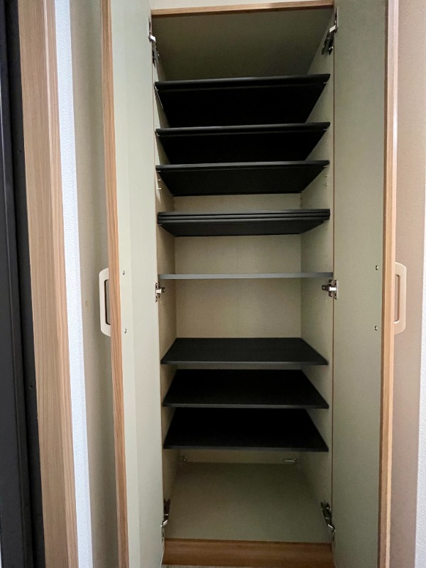 ＬＯＣ’Ｓ　ＹＯＫＯＤＡＩ1階 収納