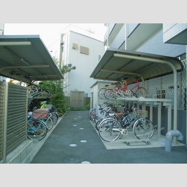 カーサ フェリーチェ 柴又 駐輪場