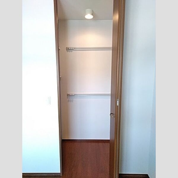 セレーノ西船202号室 収納