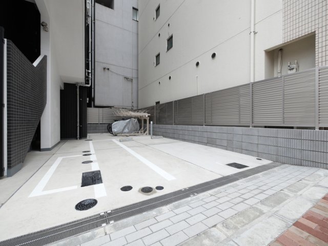 PREMIUM CUBE 上野9階 外観