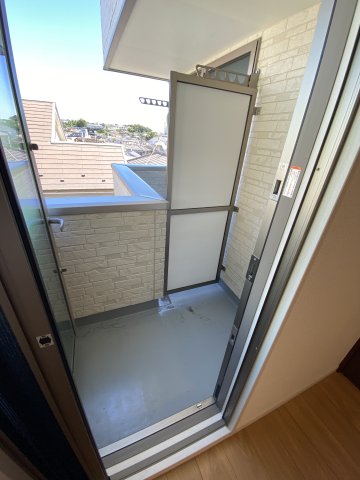 ベイルーム妙蓮寺202号室 バルコニー