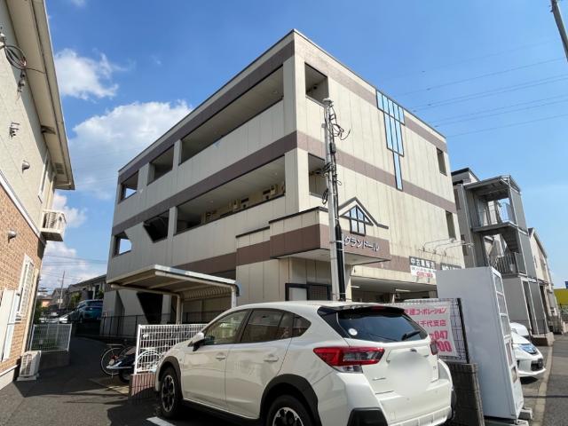 グランドール205号室 外観写真（昼）