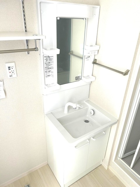 ラ・プルミエール201号室 洗面