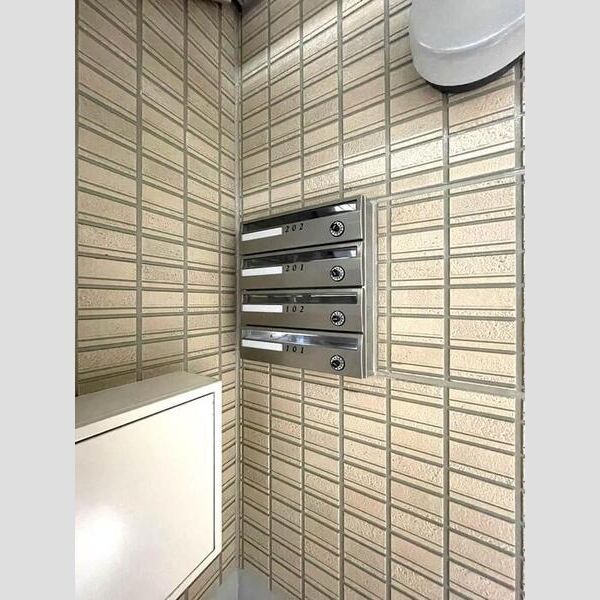 ラフレ仲道　F ポスト