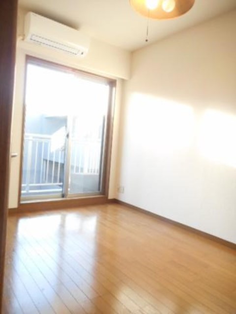 ヴァンテアンライフ高円寺　壱番館　３０５号室0305号室 リビング