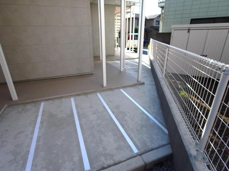 リブリ・ウインディーバレーⅢ 駐車場