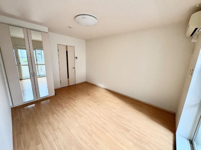 ワイズ　パラシオン00101号室 洋室