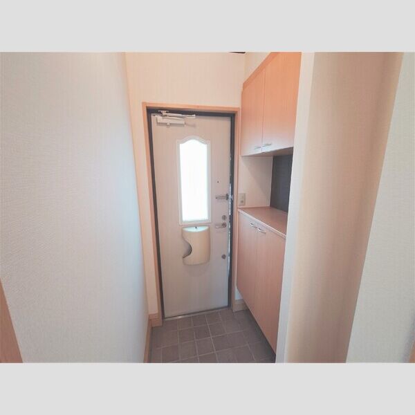 サンモールエイト106号室 玄関