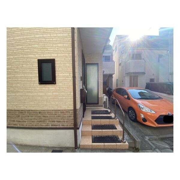 調布市多摩川3-31戸建 エントランス