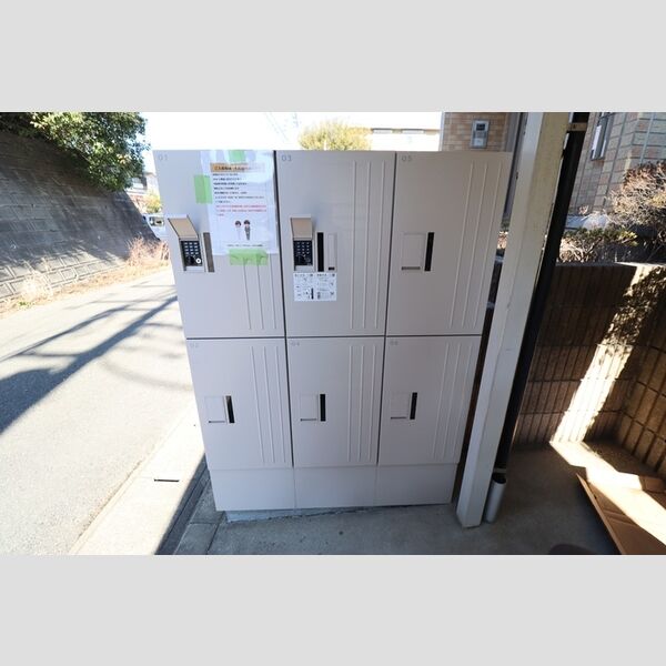 アヴェニール志津　A301号室 宅配ボックス