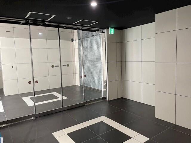 ジェノヴィア南千住Ⅵスカイガーデン9階 エントランス