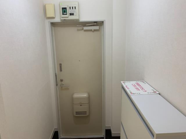 エステート山崎102号室 玄関