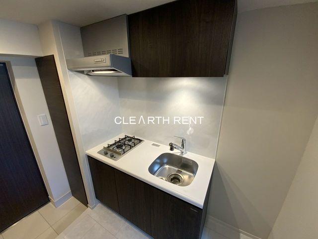 コンシェリア田町9階 ガス２口システムキッチン／浄水器付き