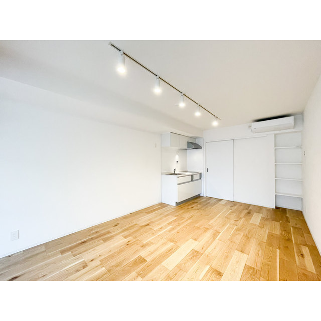 グランパセオ代々木上原0103号室 内観