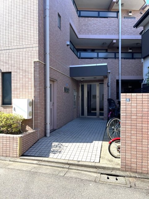 Ｔ’ｓ　garden滝野川 エントランス