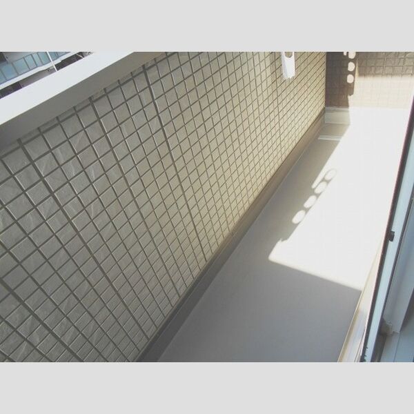 アヴァンセ新都心305号室 バルコニー