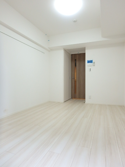 ガーラ横濱関内グランドステージ5階 ホワイトフローリングの明るいお部屋です！