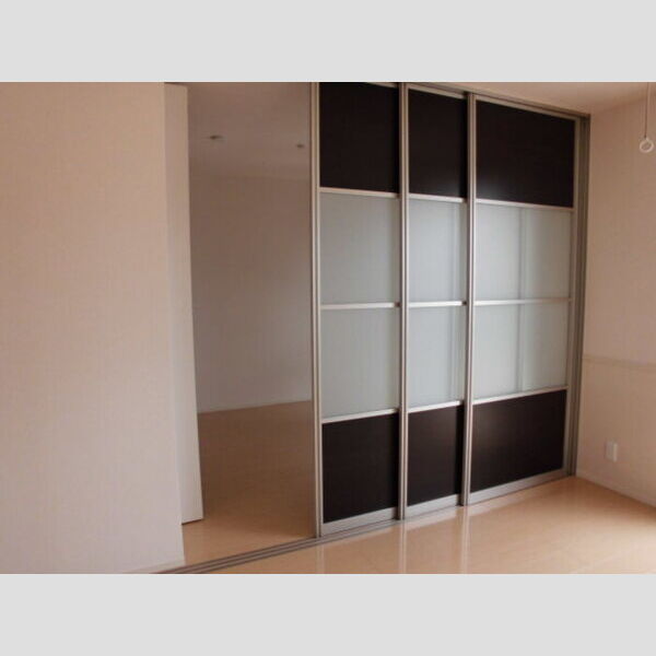 キャピタル201号室 LDKと洋室の仕切り