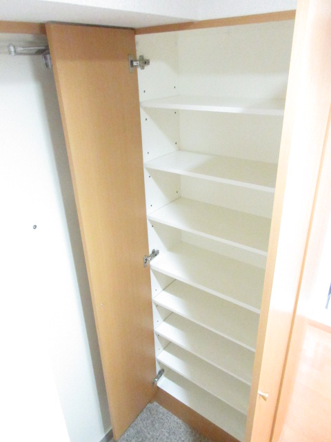 ヴェローナ多摩川201号室 同建物別部屋の参考画像