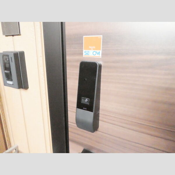 エストリヴィエール東川口202号室 ICカードキー