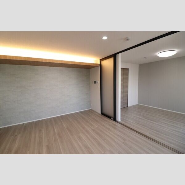 マルシェル館浦和美園305号室 LDK　間接照明