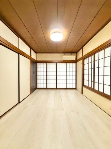 【4DK戸建】羽村市動物公園前 【1階6畳洋室】エアコン（残置物）、フローリングリフォーム済