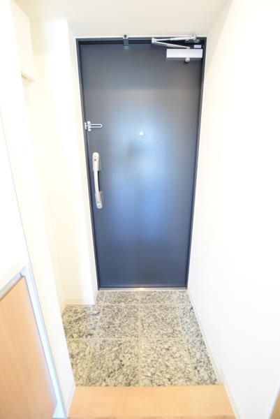 マインズ・コム白金 玄関