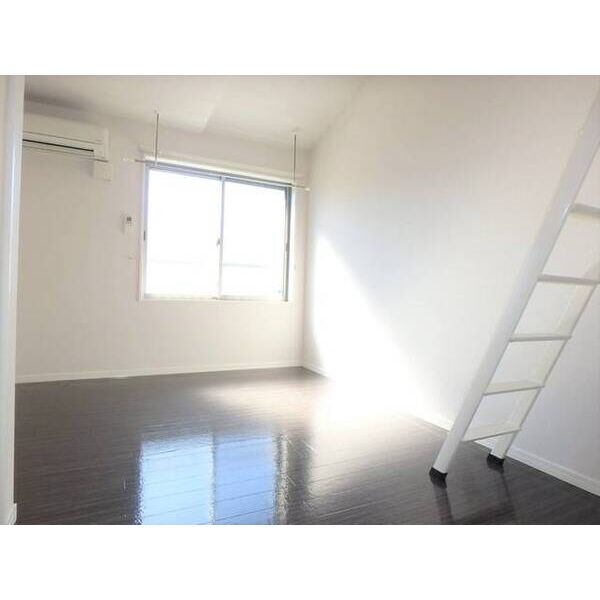 プレジール中町 リビング