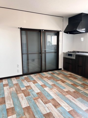 ODA-HOUSE 01 家族の気配感じながら料理タイム。広々清潔キッチン。