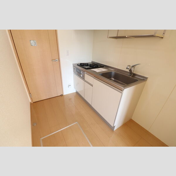 カメリア武蔵藤沢105号室 システムキッチン