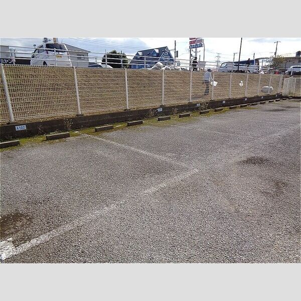 サウスコーポA202号室 駐車場