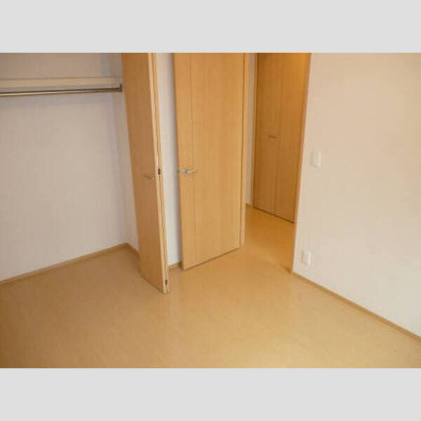 ハッピネス 洋室101