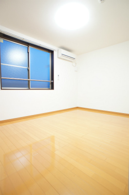 リブリ・エムール1階 部屋その他