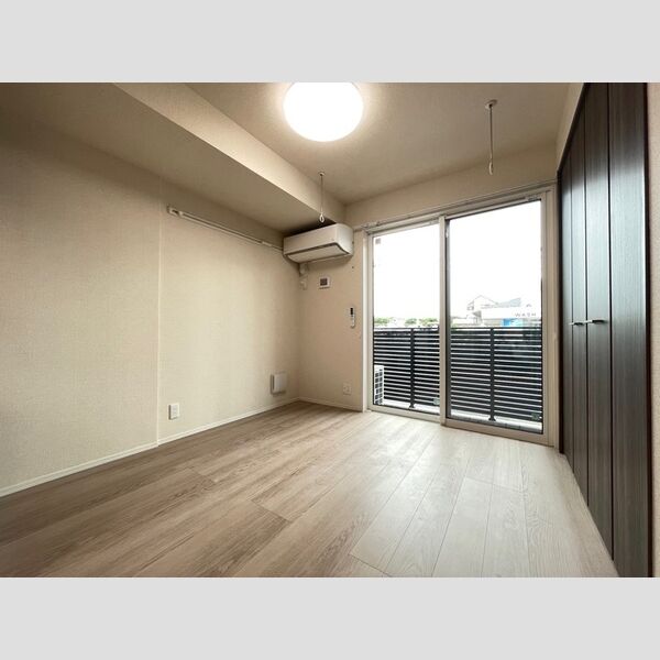 D'Bless湘南台6丁目102号室 洋室