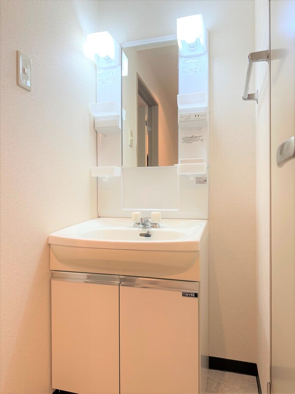 プラザ仲町台センター4階 洗面