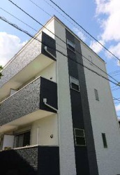 Ｉｎｆｏｇｌｉａ　Ｂｒｅｚｚａ3階 外観