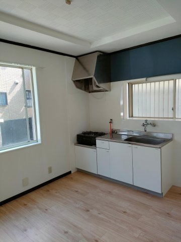 東道野辺小泉邸 キッチン