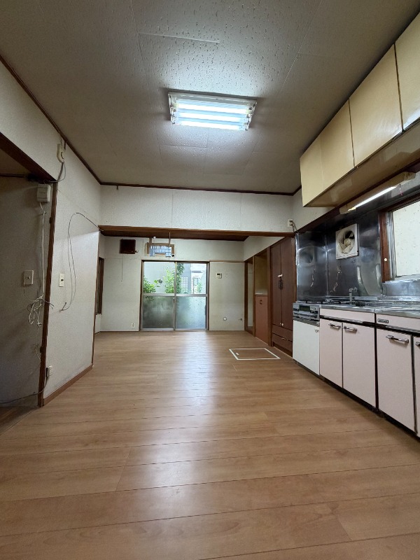 堀の内町1丁目戸建 リビング