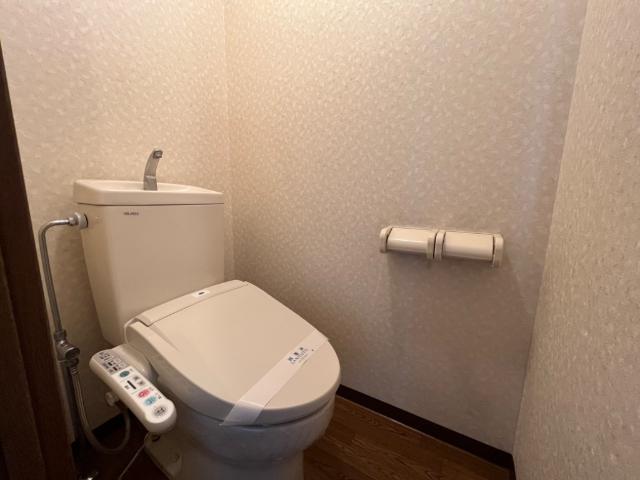 グランディール茅ヶ崎301号室 シャワー付トイレ