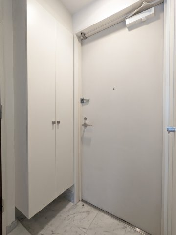 エムジー目黒駅前0302号室 玄関