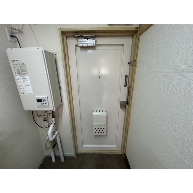 ハイツ谷野213号室 玄関