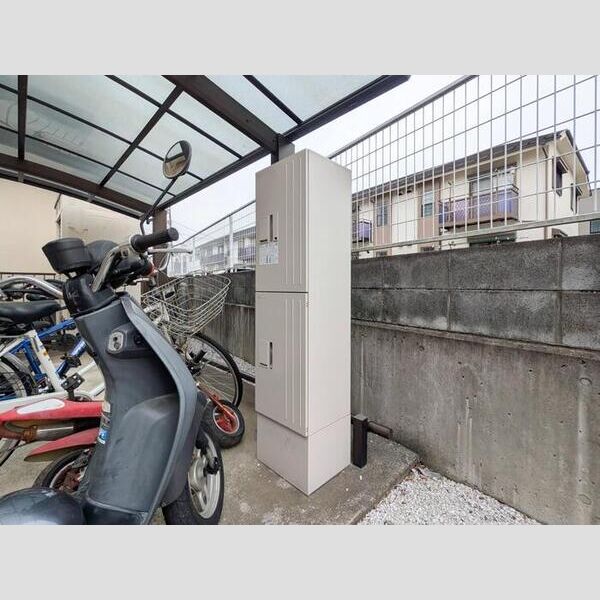 グランモア 宅配ボックス