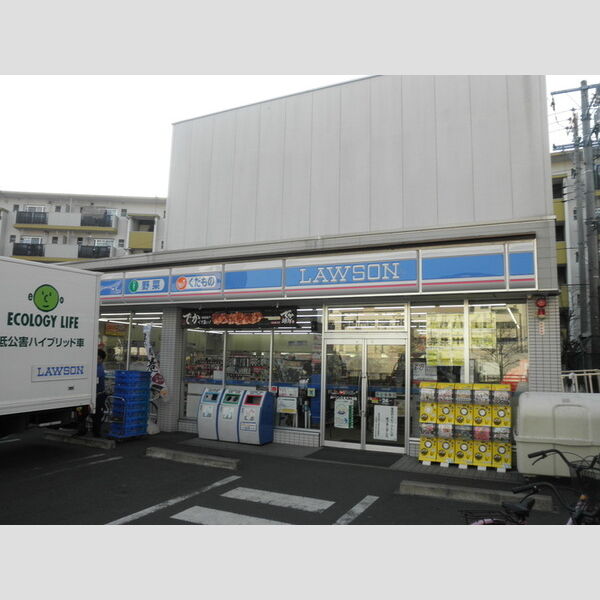 TIARA ローソン江北六丁目店まで徒歩3分(214m)