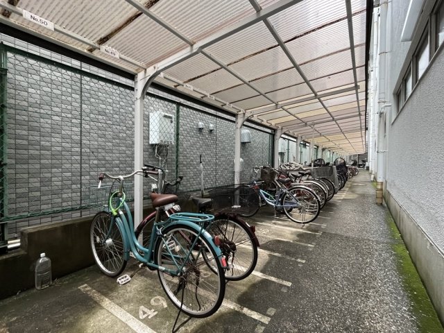 グランドメゾン鶴見5階 駐輪場