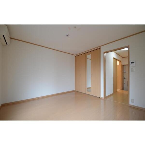 サンライフ瀬谷205号室 リビング