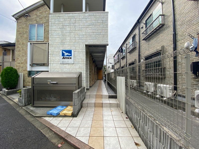 ルナベルーナ2階 エントランス