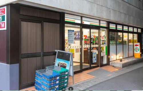 ファミール東京グランリッツ 【コンビニエンスストア】セブン-イレブン 日本橋兜町店まで630ｍ