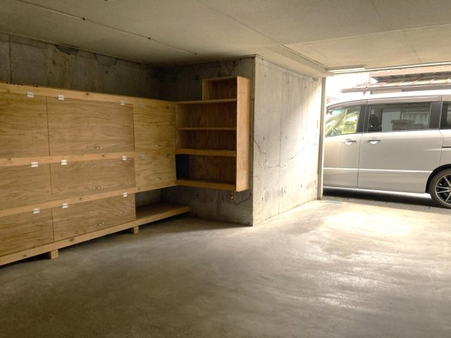 長沼町戸建４LDK 棚と散水栓と電源があります。高さ約170cm上限